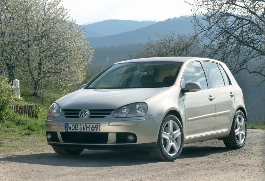  Volkswagen Golf 2004 года  (фото 117 из 170)